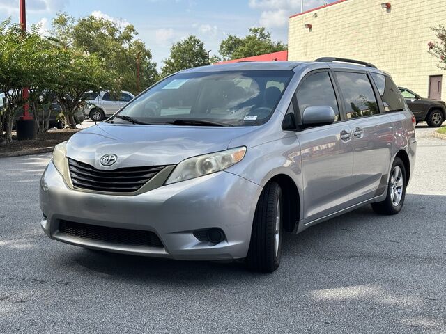2011 Toyota Sienna V6 LE