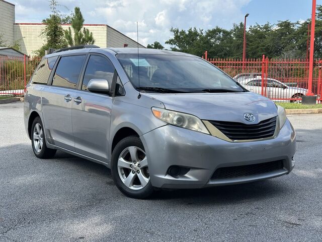 2011 Toyota Sienna V6 LE Morrow GA