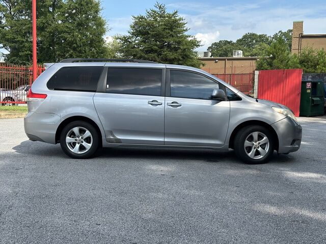 2011 Toyota Sienna V6 LE Morrow GA