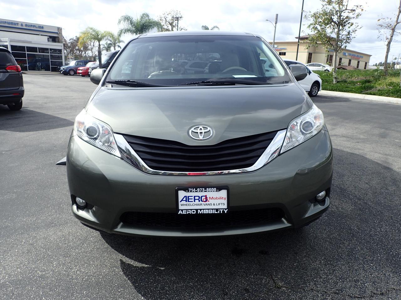 2011 Toyota Sienna XLE
