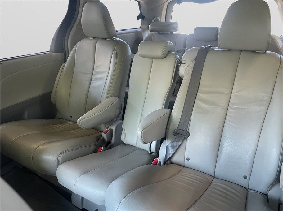 2011 Toyota Sienna XLE Minivan 4D Port Orchard WA