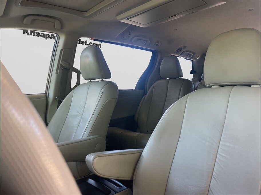 2011 Toyota Sienna XLE Minivan 4D Port Orchard WA