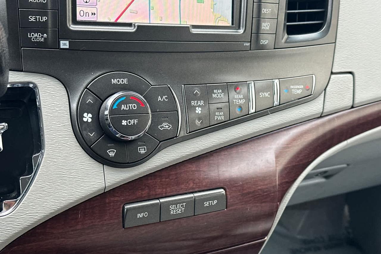 2011 Toyota Sienna XLE Roseville CA