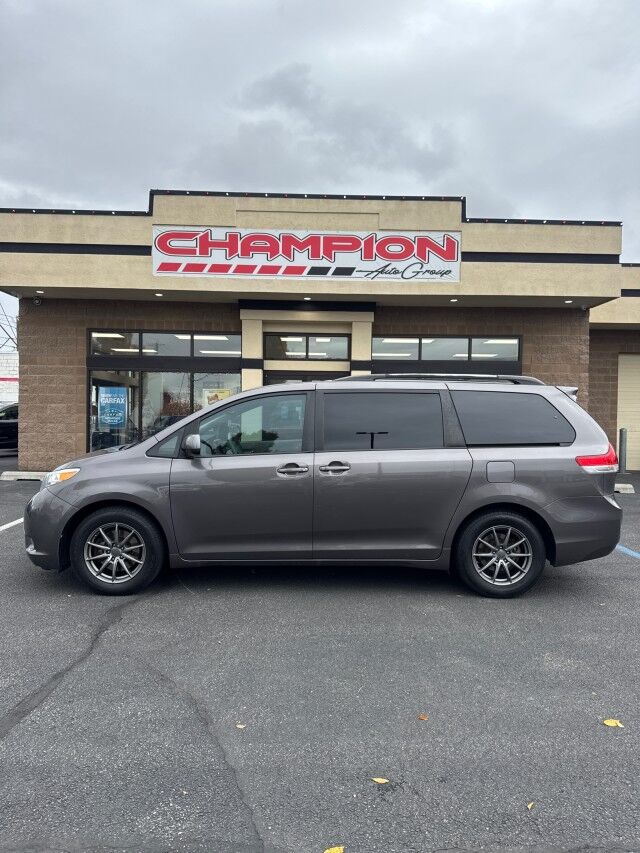 2011 Toyota Sienna XLE