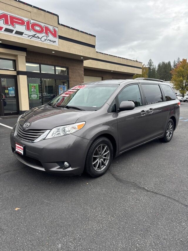 2011 Toyota Sienna XLE