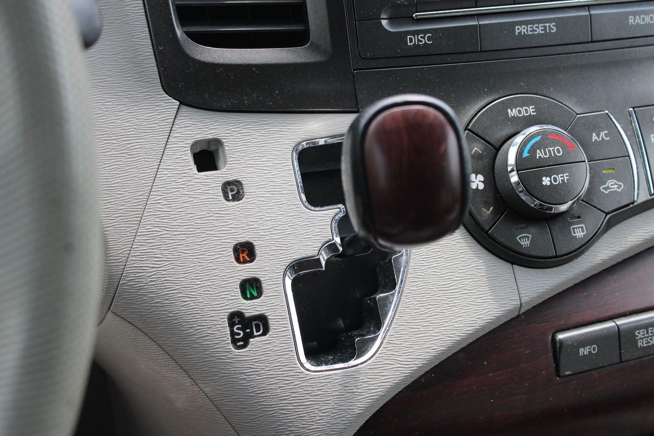 2011 Toyota Sienna XLE Fredericksburg VA
