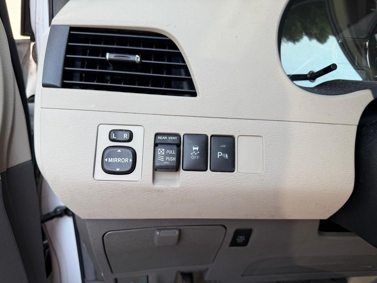 2011 Toyota Sienna XLE Fredericksburg VA