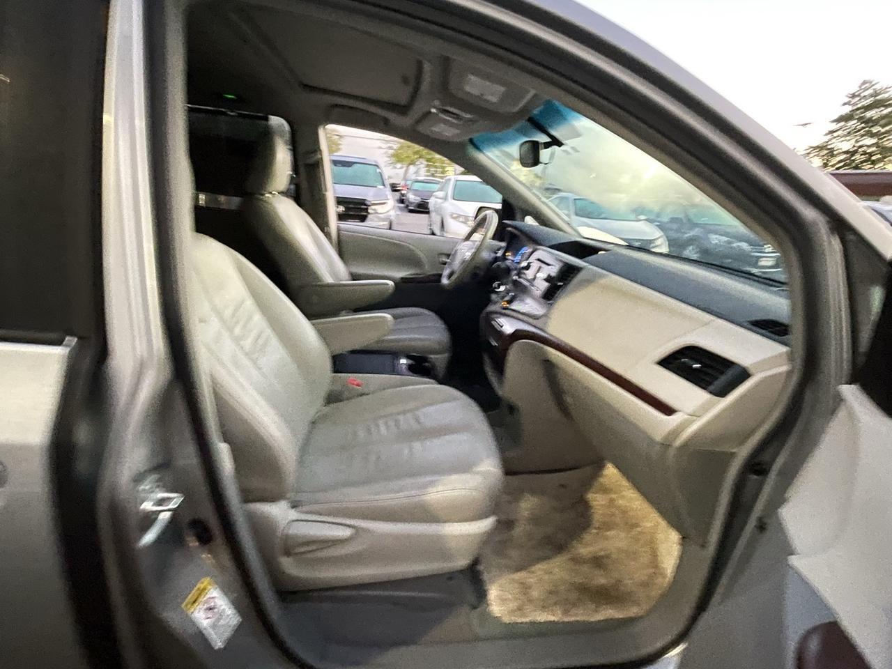 2011 Toyota Sienna XLE Alexandria VA