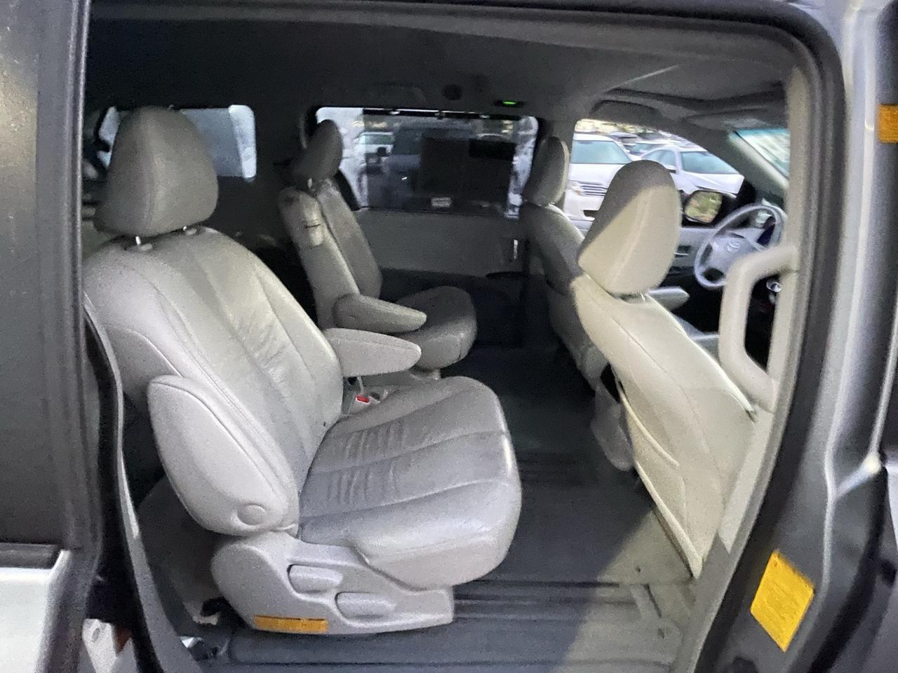 2011 Toyota Sienna XLE Alexandria VA