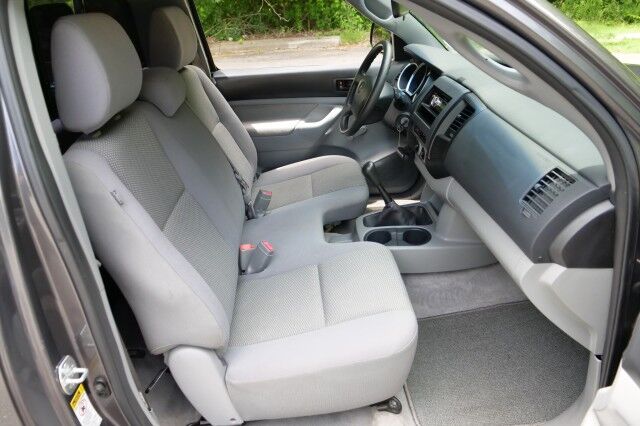 2011 Toyota Tacoma / Manual Transmission / Regular Cab! High Point NC