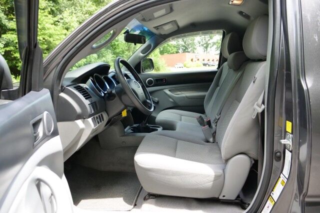 2011 Toyota Tacoma / Manual Transmission / Regular Cab! High Point NC