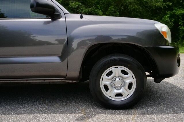2011 Toyota Tacoma / Manual Transmission / Regular Cab! High Point NC
