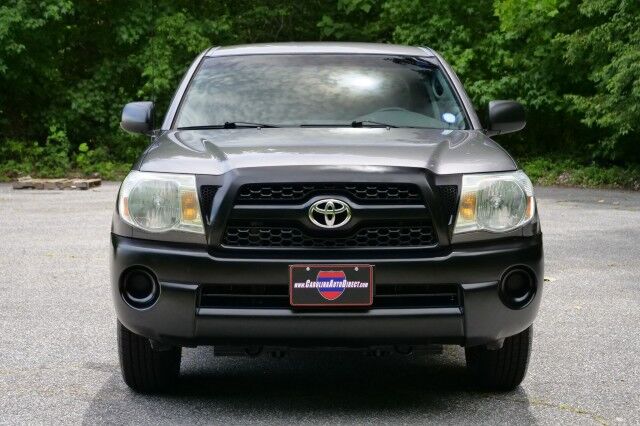 2011 Toyota Tacoma / Manual Transmission / Regular Cab! High Point NC