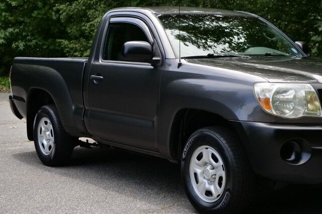 2011 Toyota Tacoma / Manual Transmission / Regular Cab! High Point NC