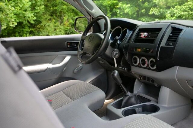 2011 Toyota Tacoma / Manual Transmission / Regular Cab! High Point NC