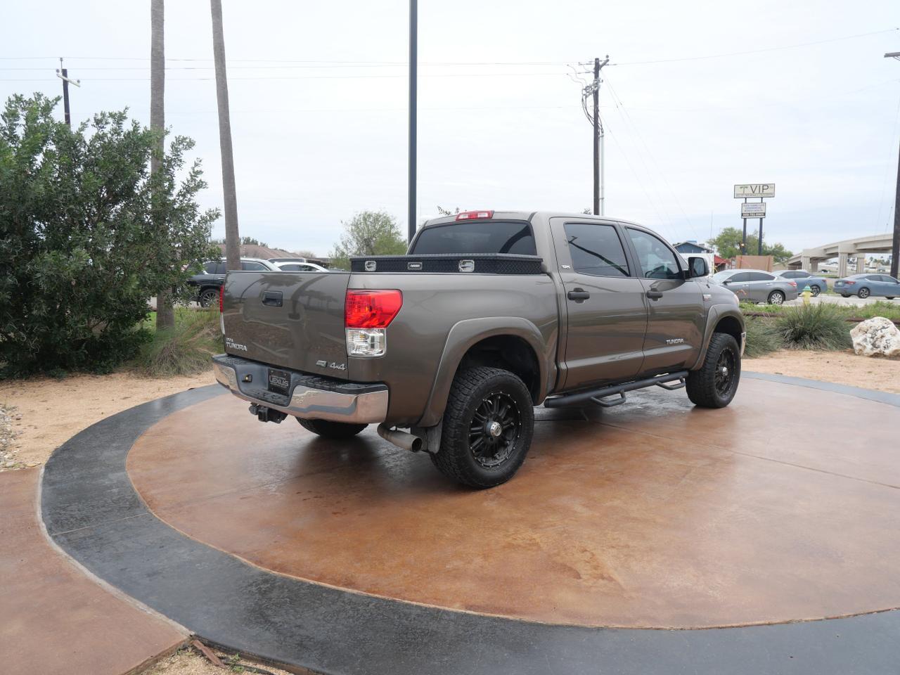 2011 Toyota Tundra 4WD Truck Grade