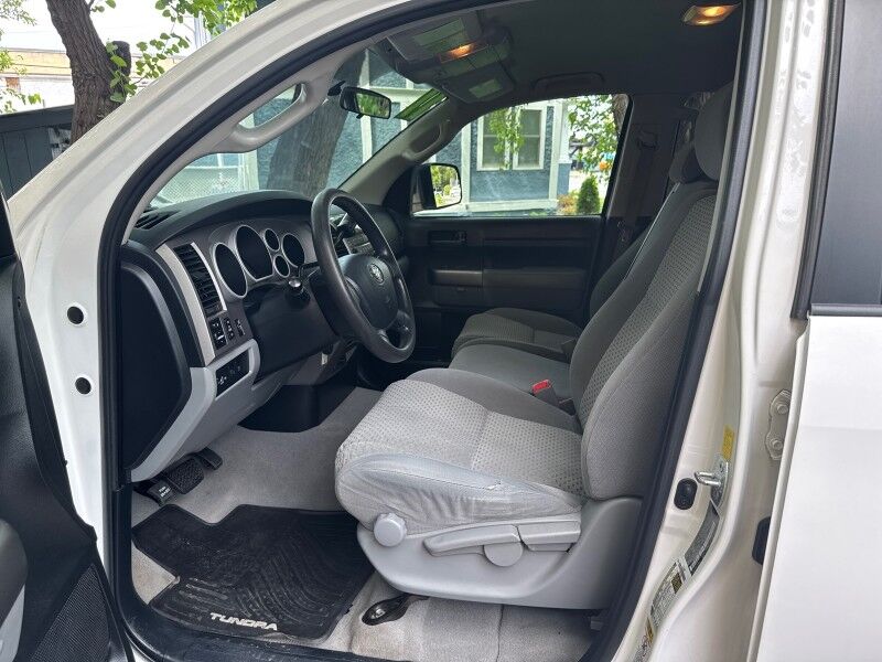 2011 Toyota Tundra Double Cab SR5 4.6L V8 4WD (A6) Arlington VA
