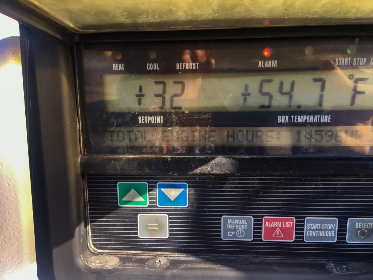 2011 V2SRA Utility Tandem Axle Reefer Trailer 51 Ft. Red Deer AB