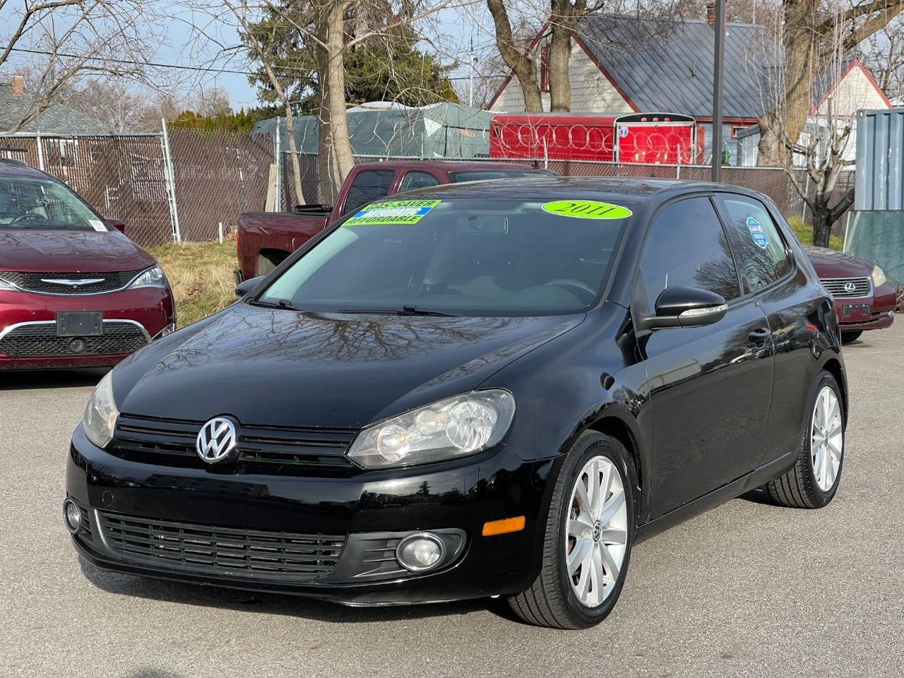 2011 Volkswagen Golf 2.0L 2-Door TDI