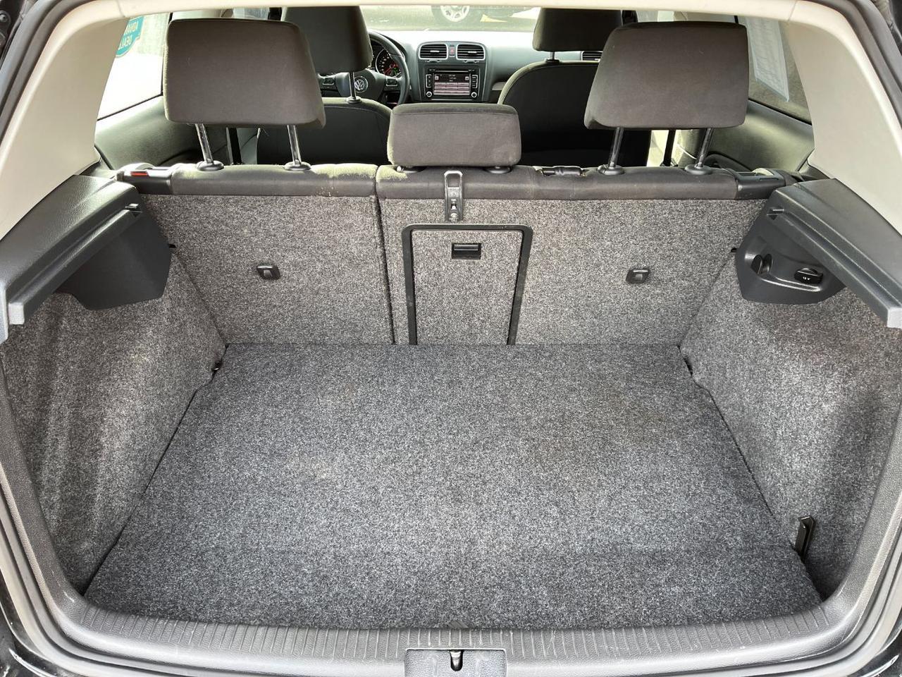 2011 Volkswagen Golf 2.0L 2-Door TDI