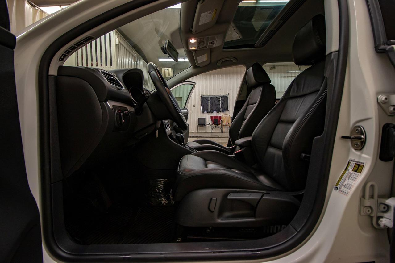 2011 Volkswagen Golf Highline Hatchback Leather Roof Red Deer AB