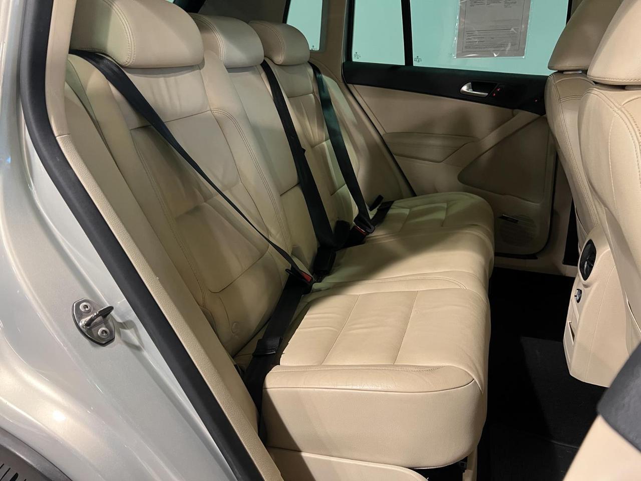 2011 Volkswagen Tiguan SEL 4Motion w/Premium Navi & Dynaudio Parker CO