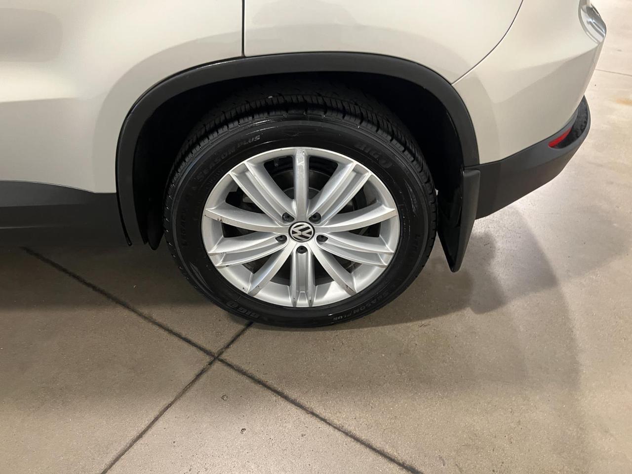 2011 Volkswagen Tiguan SEL 4Motion w/Premium Navi & Dynaudio Parker CO
