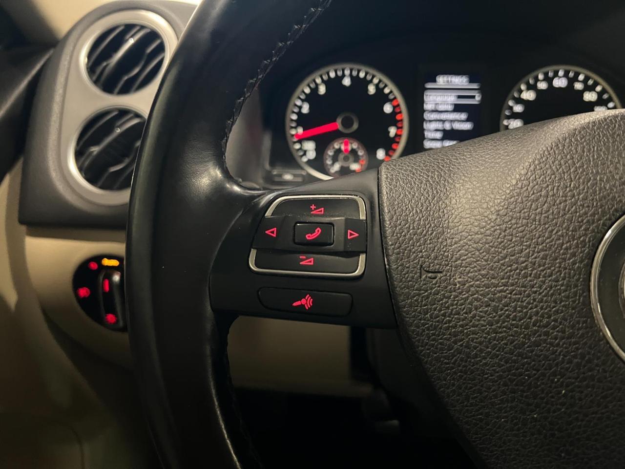 2011 Volkswagen Tiguan SEL 4Motion w/Premium Navi & Dynaudio Parker CO