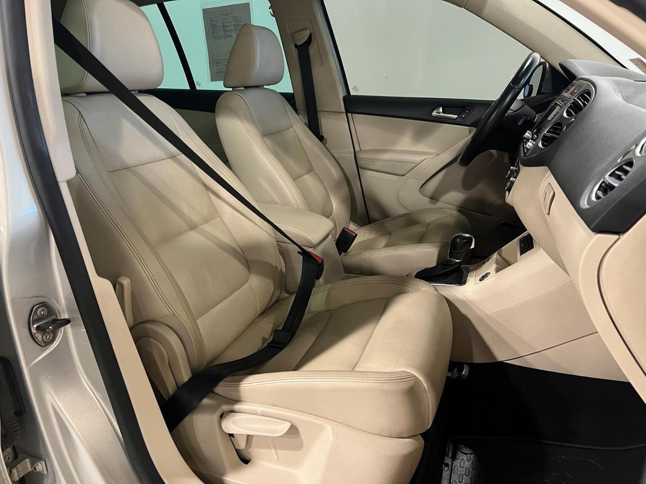 2011 Volkswagen Tiguan SEL 4Motion w/Premium Navi & Dynaudio Parker CO