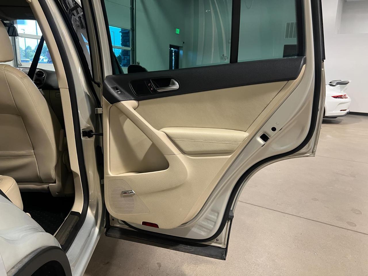 2011 Volkswagen Tiguan SEL 4Motion w/Premium Navi & Dynaudio Parker CO