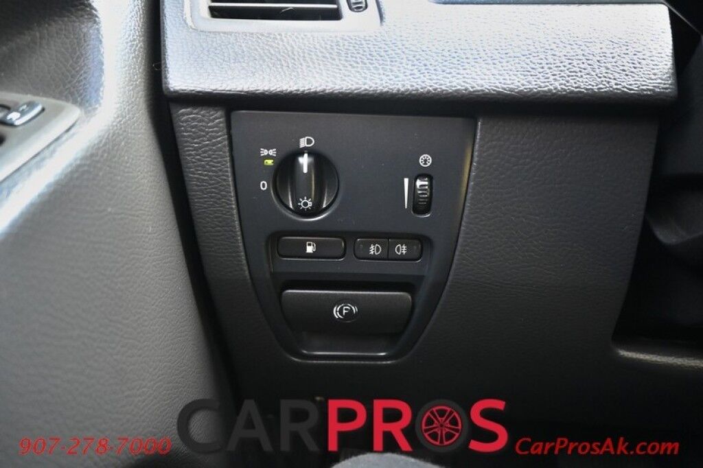 2011 Volvo XC90 3.2L I6 - All Wheel Drive - Front Leather Heated Seats - Keyless Entry - Power Windows & Door Locks - Moonroof Anchorage AK