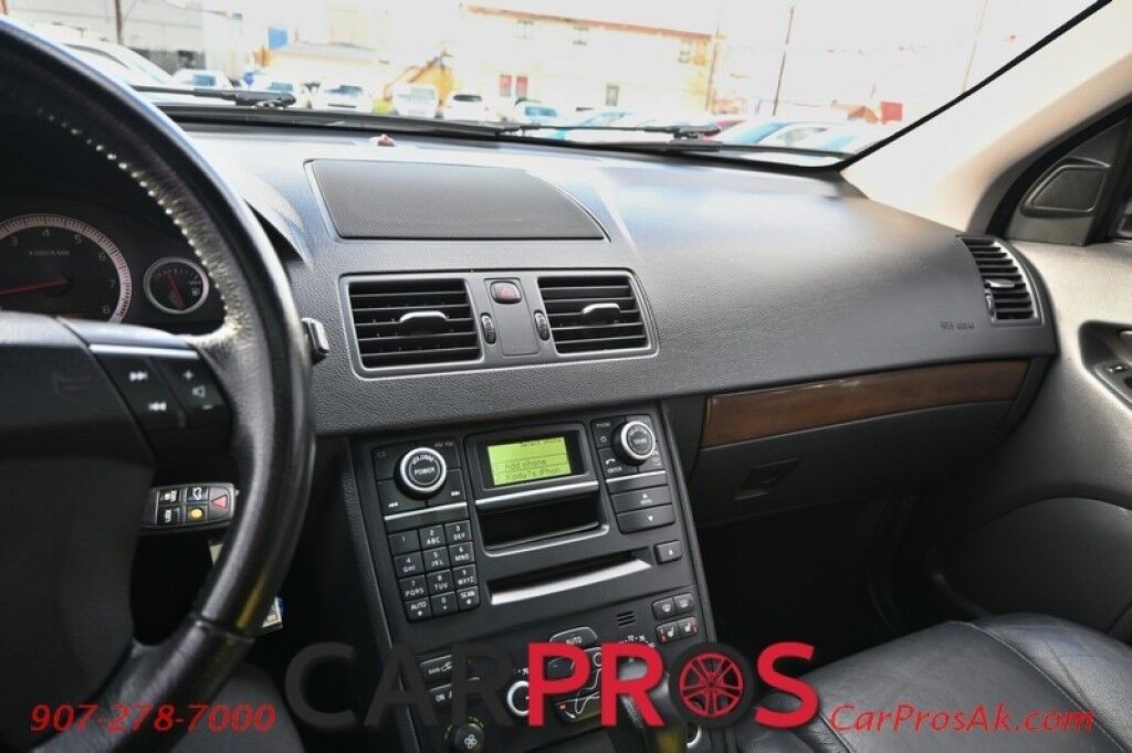 2011 Volvo XC90 3.2L I6 - All Wheel Drive - Front Leather Heated Seats - Keyless Entry - Power Windows & Door Locks - Moonroof Anchorage AK