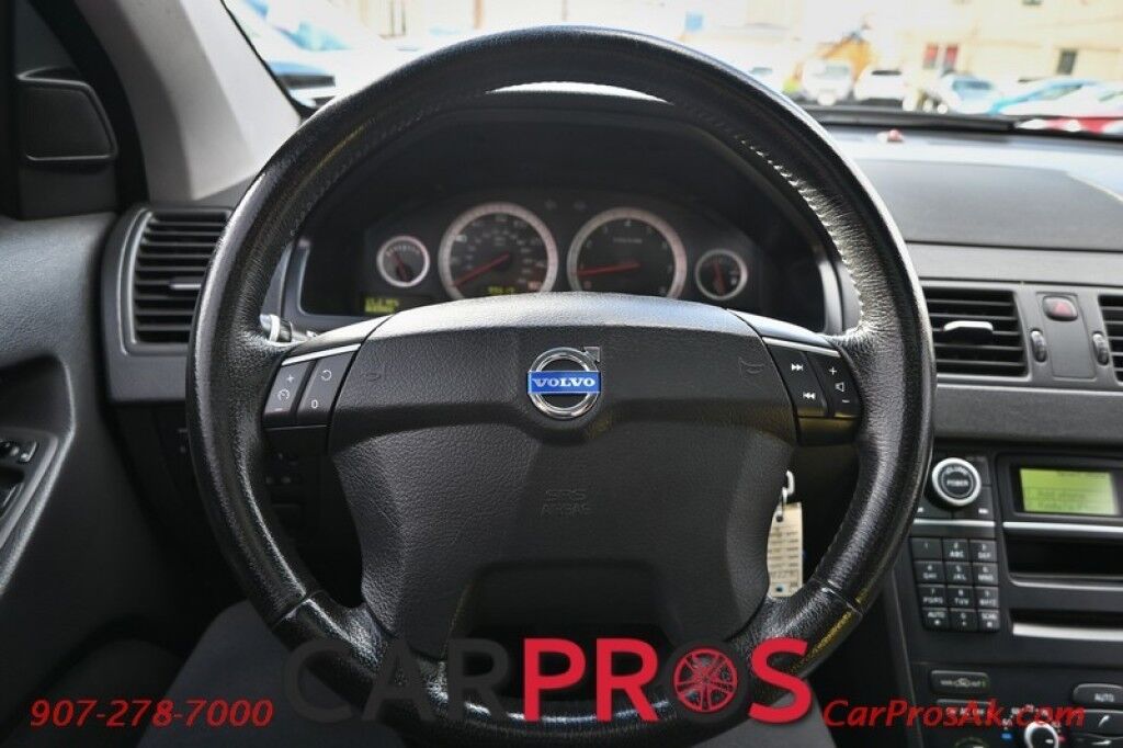 2011 Volvo XC90 3.2L I6 - All Wheel Drive - Front Leather Heated Seats - Keyless Entry - Power Windows & Door Locks - Moonroof Anchorage AK