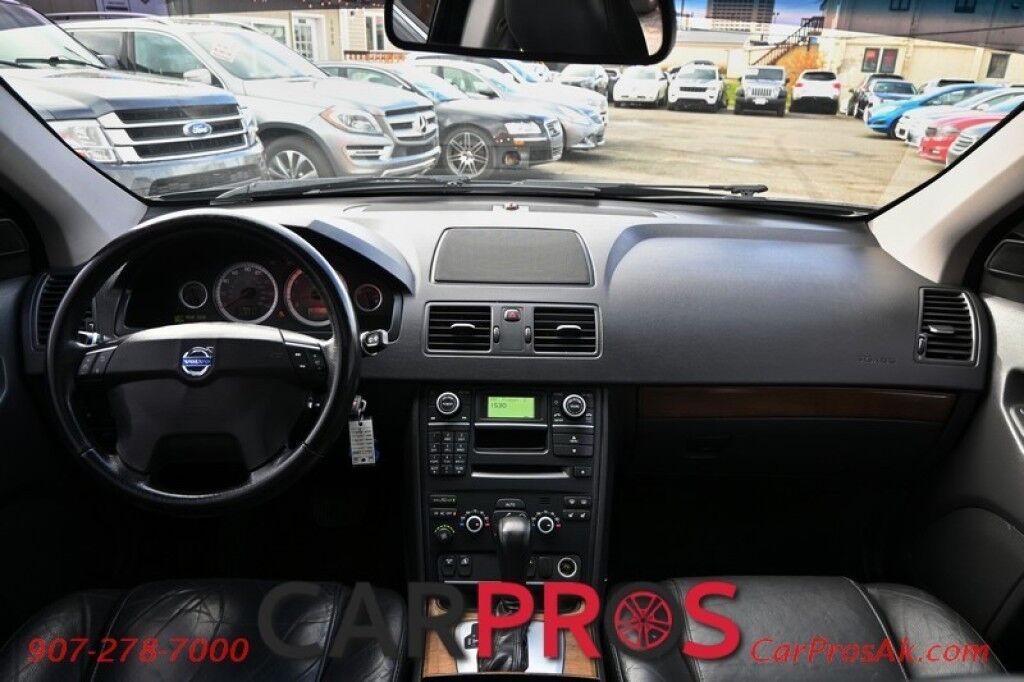 2011 Volvo XC90 3.2L I6 - All Wheel Drive - Front Leather Heated Seats - Keyless Entry - Power Windows & Door Locks - Moonroof Anchorage AK