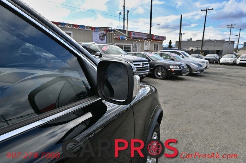 2011 Volvo XC90 3.2L I6 - All Wheel Drive - Front Leather Heated Seats - Keyless Entry - Power Windows & Door Locks - Moonroof Anchorage AK