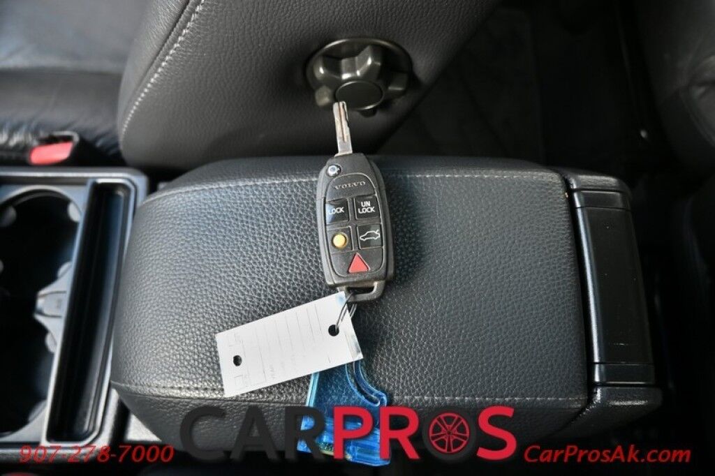 2011 Volvo XC90 All Wheel Drive - 3.2L I6 - All Wheel Drive - Power & Heated Leather Seats - Keyless Entry - Moonroof - 3rd Row Seats 7 Anchorage AK