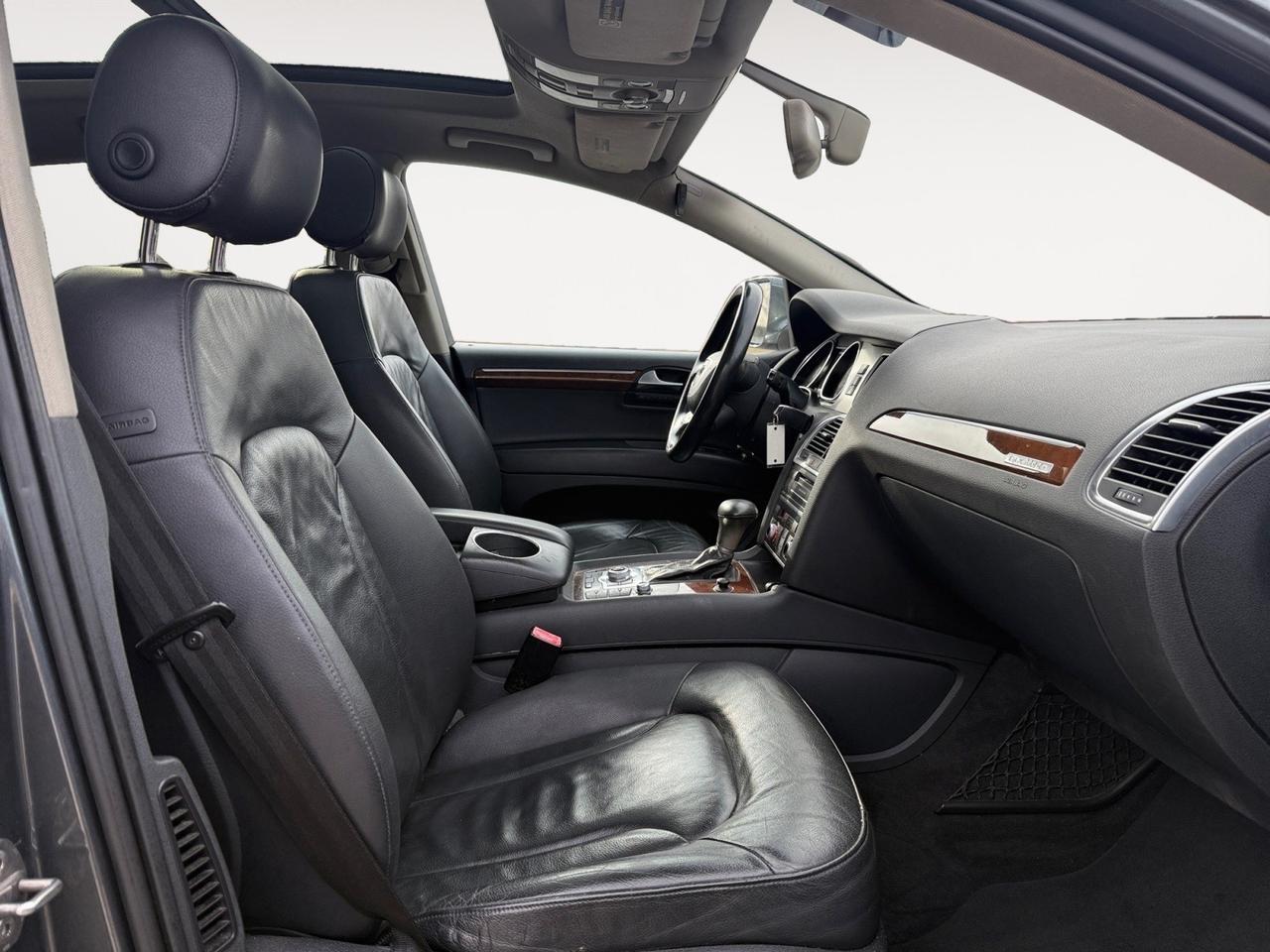 2012 Audi Q7 3.0T Premium Plus, HEATED SEATS, MOONROOF, 3RD ROW, POWER MIRRORS, RUNNING BOARDS, TOW PACKAGE, BOSE SPEAKERS, BLUETOOTH, COME AND TEST DRIVE TODAY! Norfolk VA