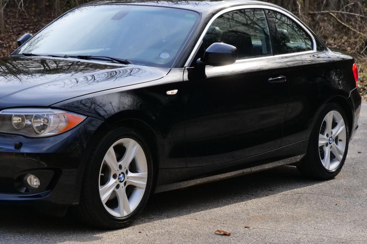 2012 BMW 1 Series 128i / Premium Package 2 / Cold Weather Package! Lincolnton NC