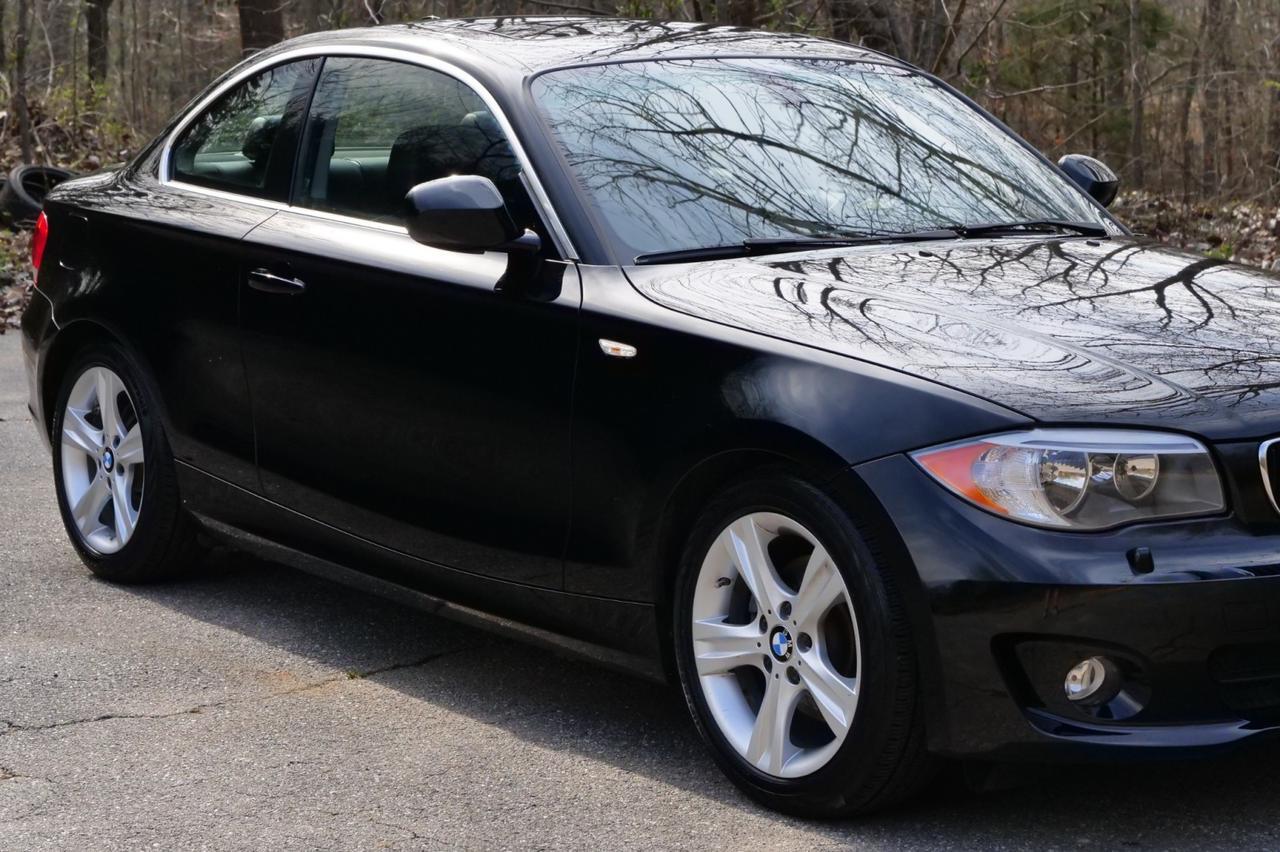 2012 BMW 1 Series 128i / Premium Package 2 / Cold Weather Package! Lincolnton NC