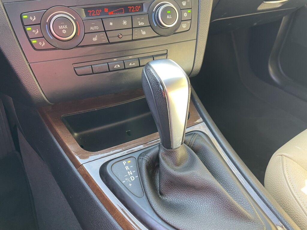 2012 BMW 1 Series 128i~LOW MILES~CLEAN CARFAX~GREAT COLOR COMBO~ONLINE FINANCE AND SHIPPING AVAILABLE!!! Sarasota FL