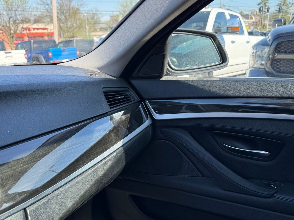 2012 BMW 5 Series 528i xDrive Crestwood KY