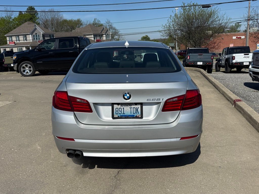 2012 BMW 5 Series 528i xDrive Crestwood KY