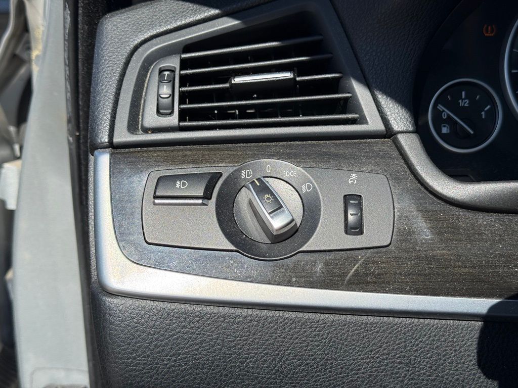 2012 BMW 5 Series 528i xDrive Crestwood KY