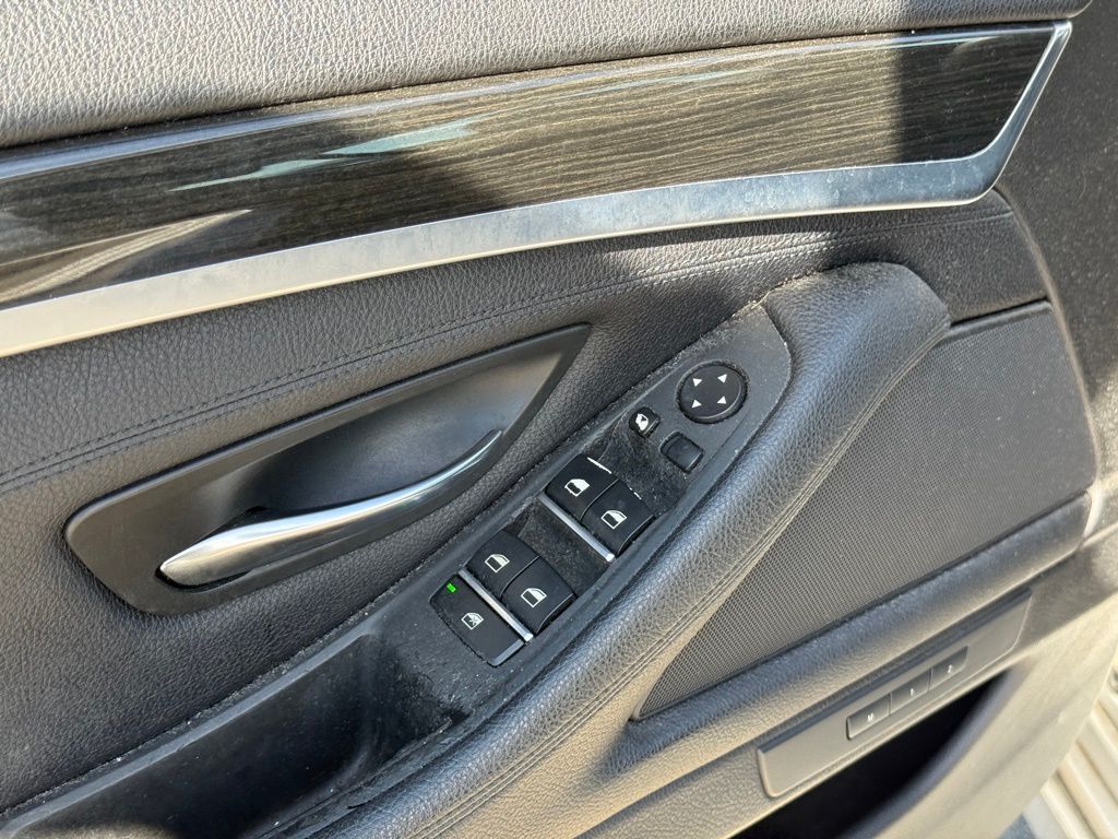 2012 BMW 5 Series 528i xDrive Crestwood KY