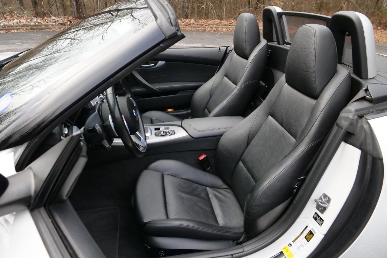 2012 BMW Z4 Roadster sDrive35i / Sport Package / Heated Seats! Lincolnton NC