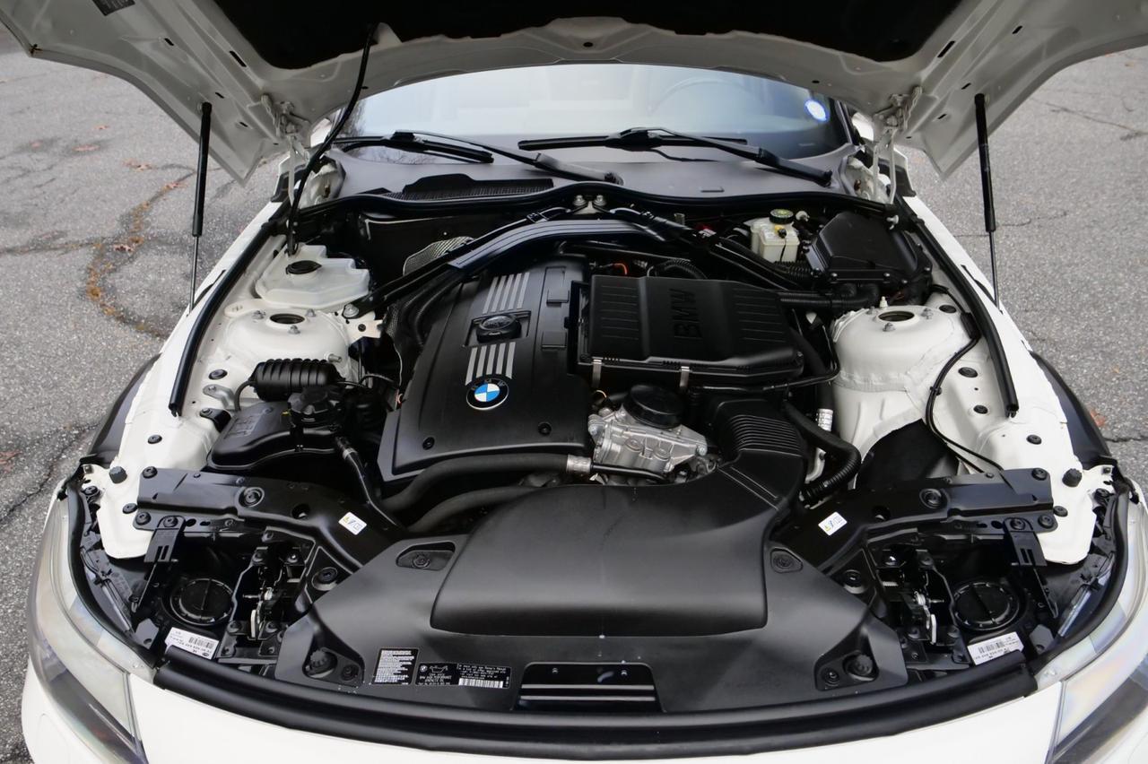 2012 BMW Z4 Roadster sDrive35i / Sport Package / Heated Seats! Lincolnton NC