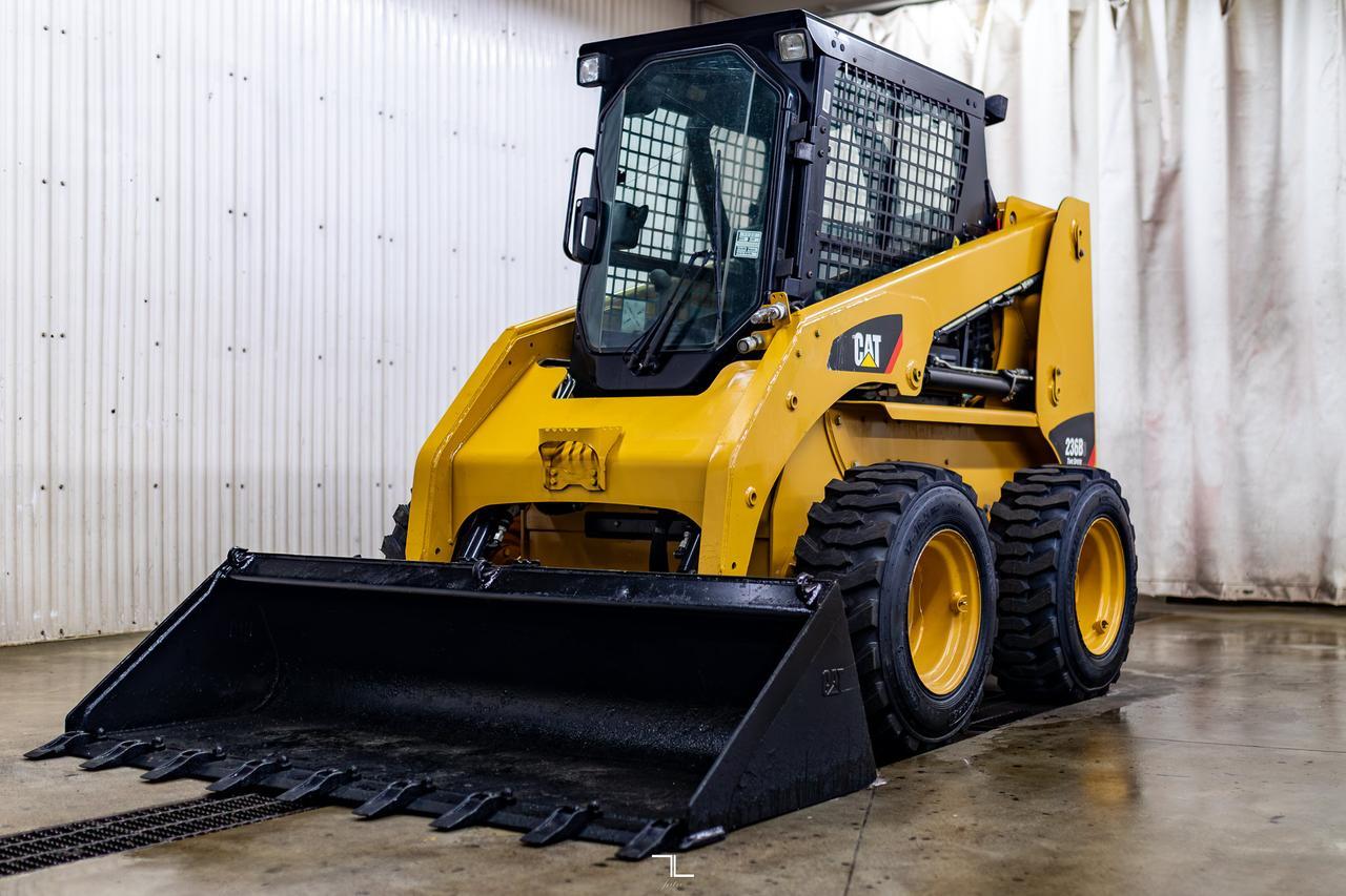 2012 CAT 236B3 Skid Steer Loader Bucket Diesel Red Deer AB