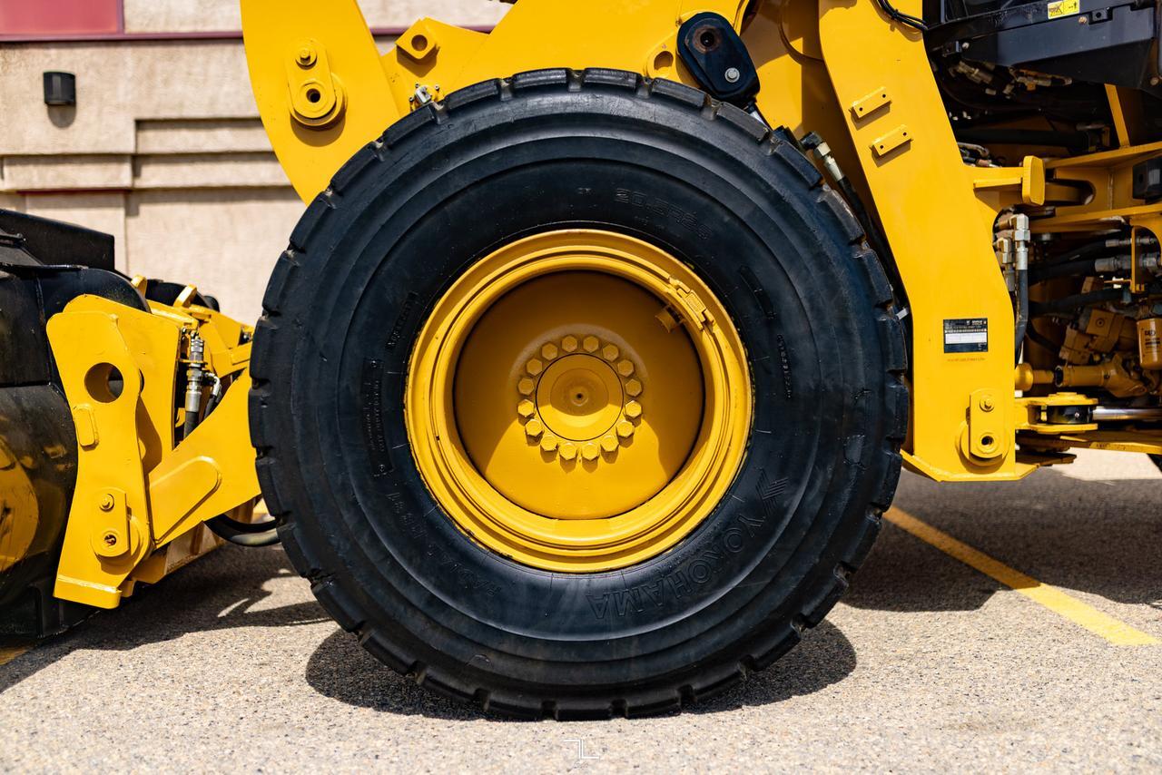 2012 CAT 930K Wheel Loader 4WD Bucket Diesel Automatic Red Deer AB