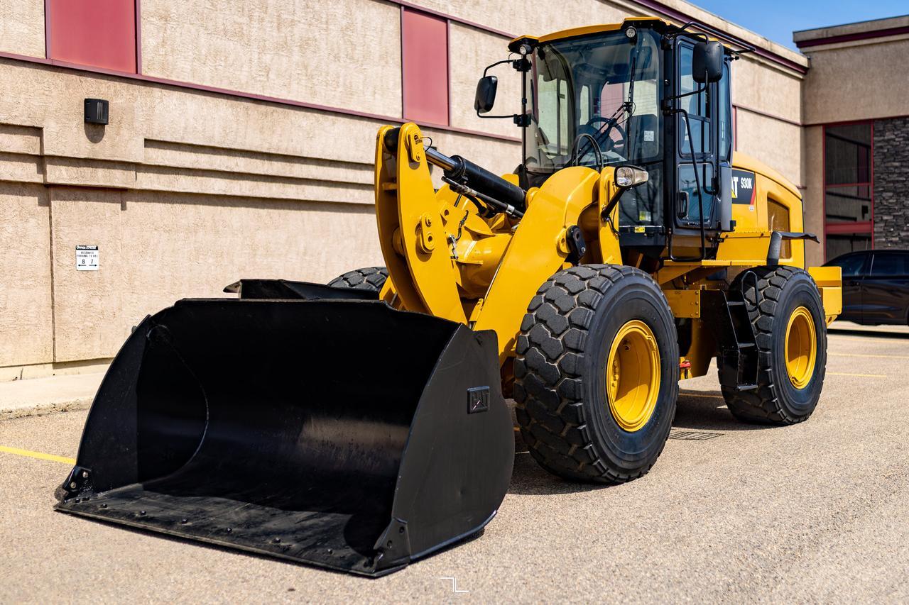 2012 CAT 930K Wheel Loader 4WD Bucket Diesel Automatic Red Deer AB