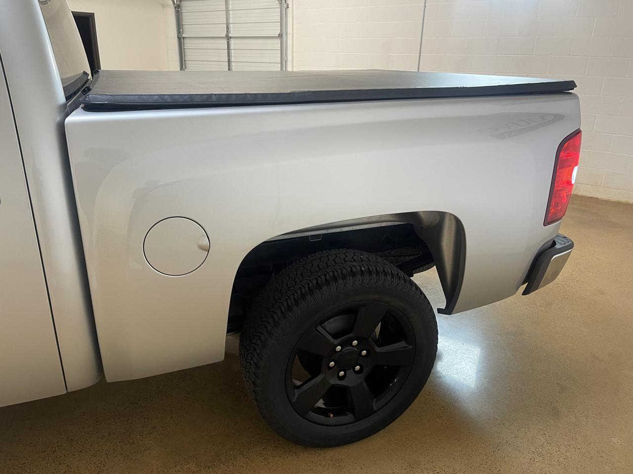 2012 Chevrolet Silverado LT photo 13